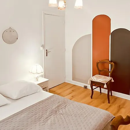 Maison Au Coeur De Marcoles, 2ch, 4pers, Jardin