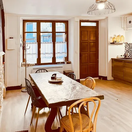 Maison Au Coeur De Marcoles, 2ch, 4pers, Jardin Semesterbostad Marcoles