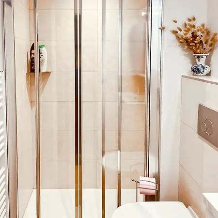 Semesterbostad Maison Au Coeur De Marcoles, 2ch, 4pers, Jardin Marcoles