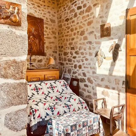 Maison Au Coeur De Marcoles, 2ch, 4pers, Jardin Semesterbostad *